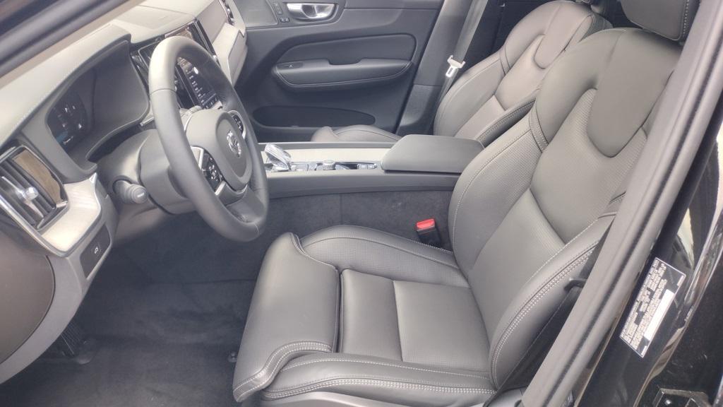 new 2025 Volvo XC60 car, priced at $55,808