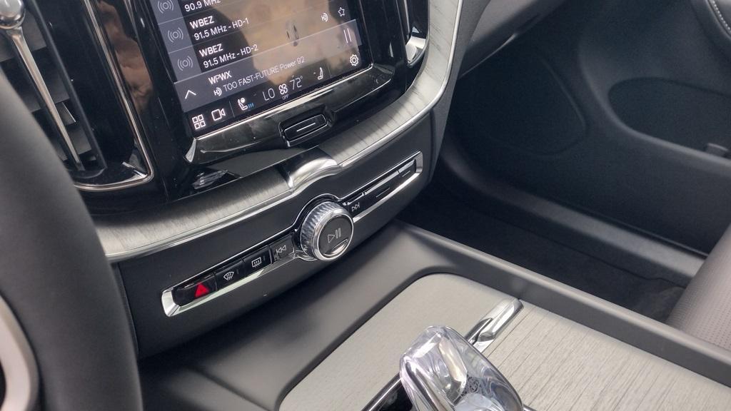 new 2025 Volvo XC60 car, priced at $55,808