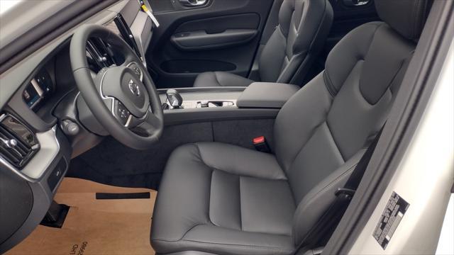 new 2025 Volvo XC60 car