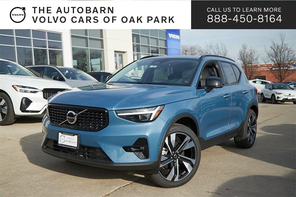 new 2024 Volvo XC40 car, priced at $45,420