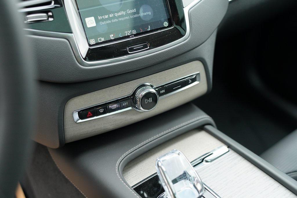 new 2025 Volvo XC90 car, priced at $63,357