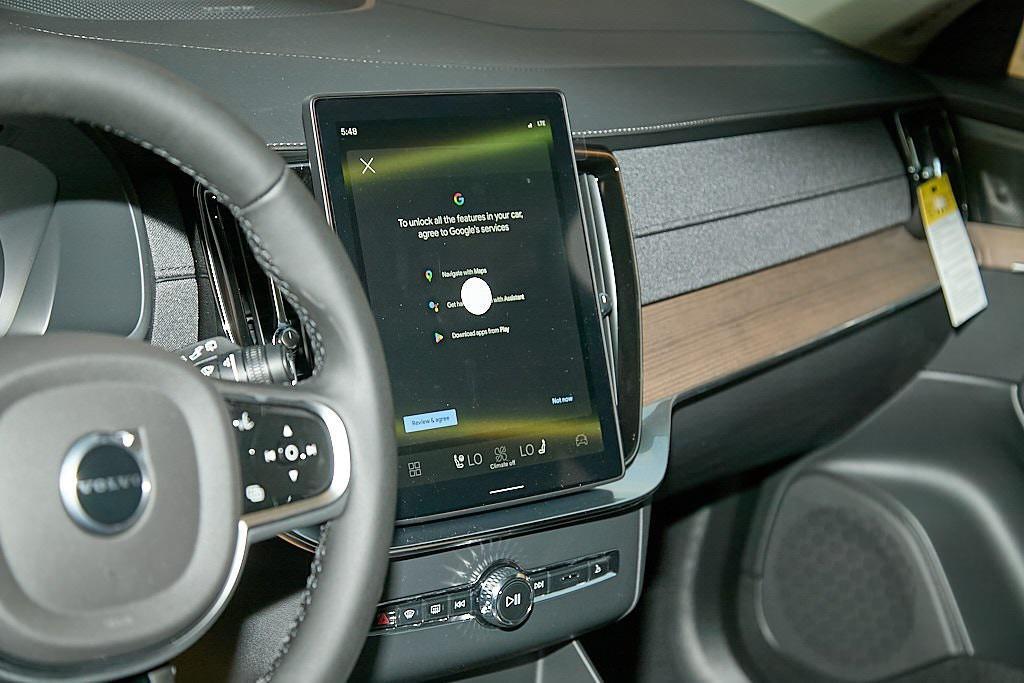 new 2026 Volvo XC90 car, priced at $68,905