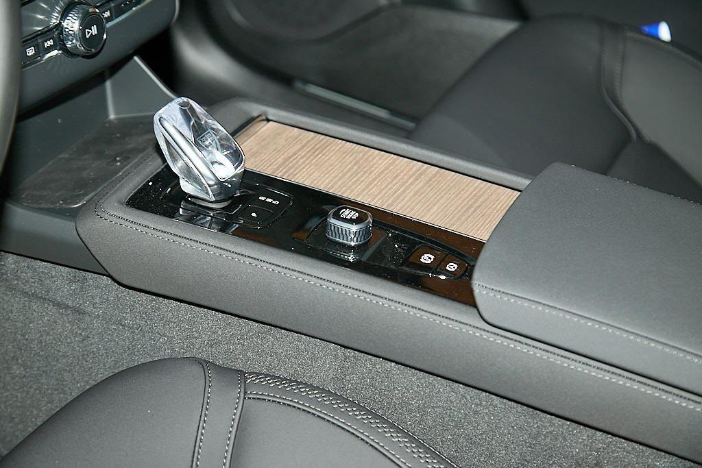 new 2026 Volvo XC90 car, priced at $68,905