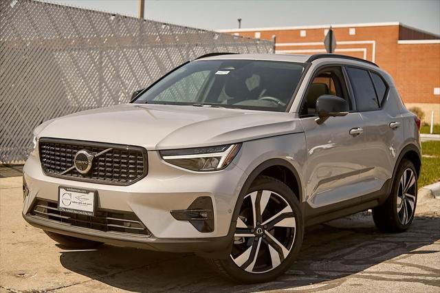 new 2025 Volvo XC40 car