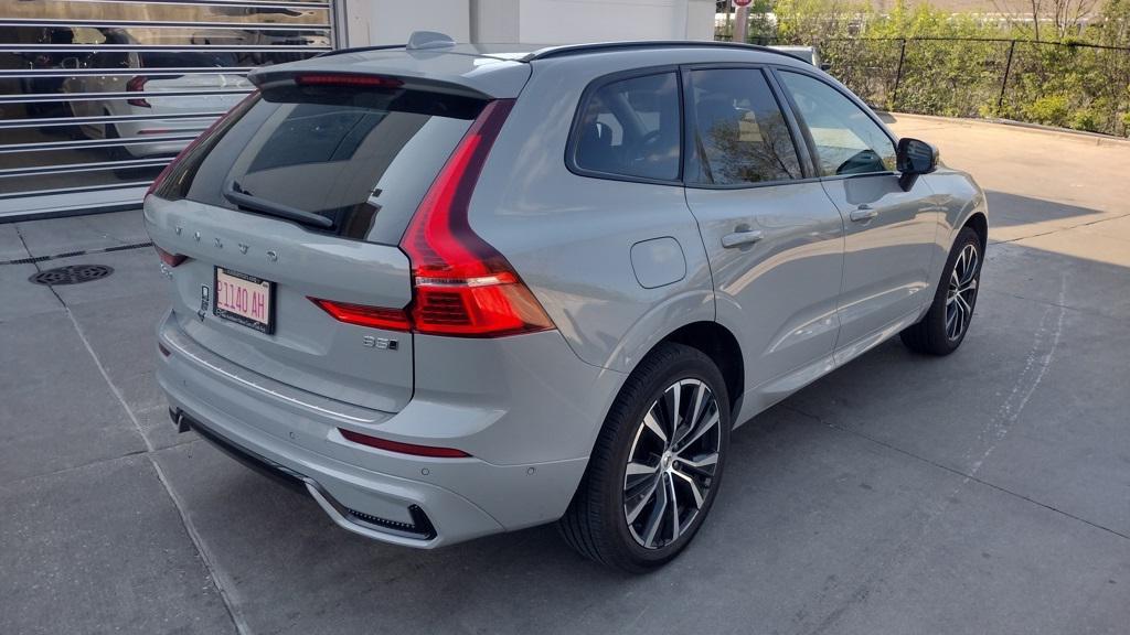 new 2025 Volvo XC60 car, priced at $50,290