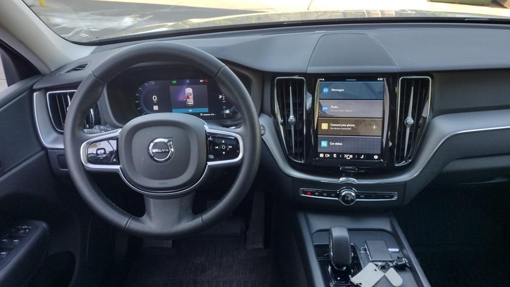 new 2025 Volvo XC60 car, priced at $50,290