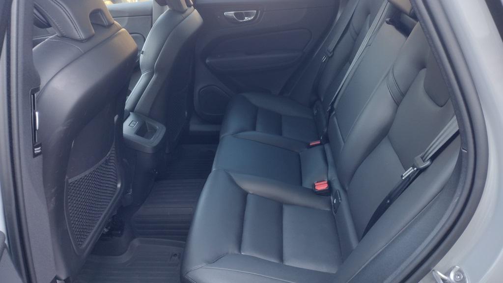 new 2025 Volvo XC60 car, priced at $50,290