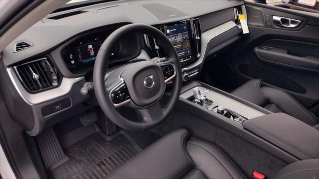 new 2025 Volvo XC60 car
