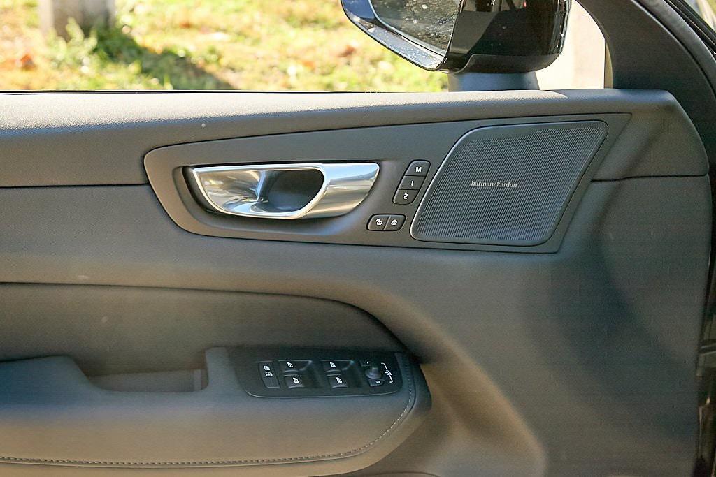 new 2026 Volvo XC60 car, priced at $55,560