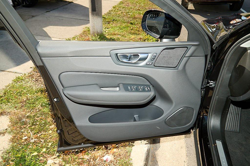 new 2026 Volvo XC60 car, priced at $55,560
