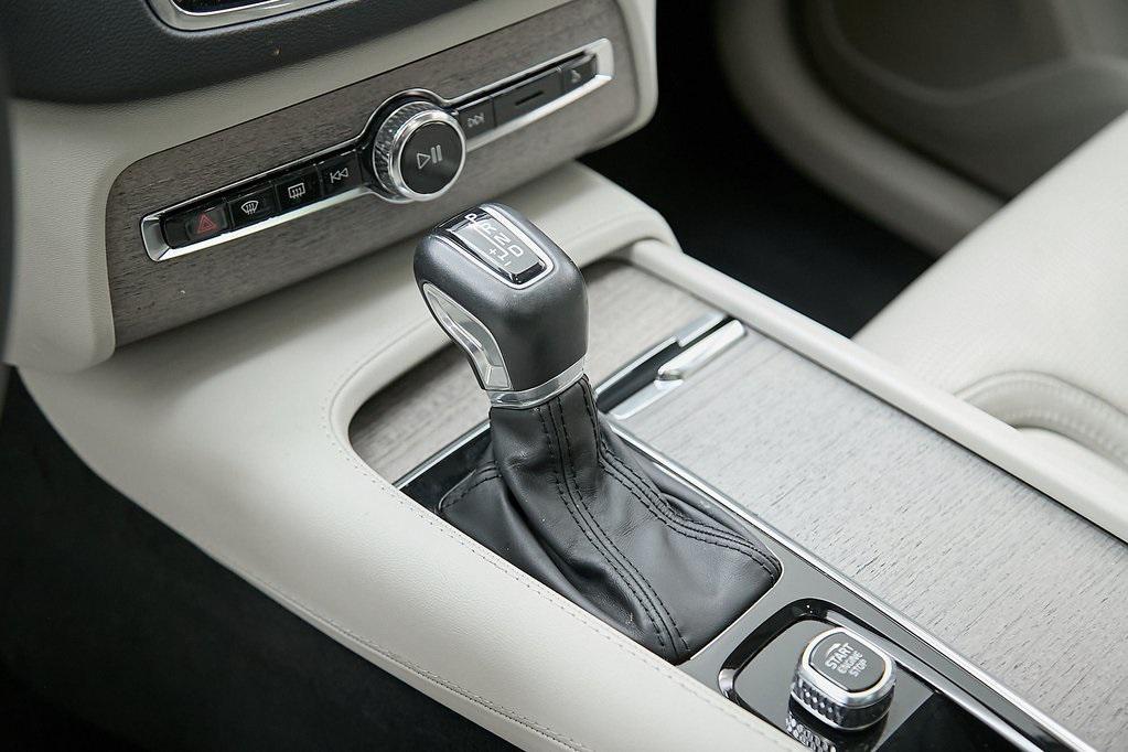 used 2022 Volvo XC90 car, priced at $40,995