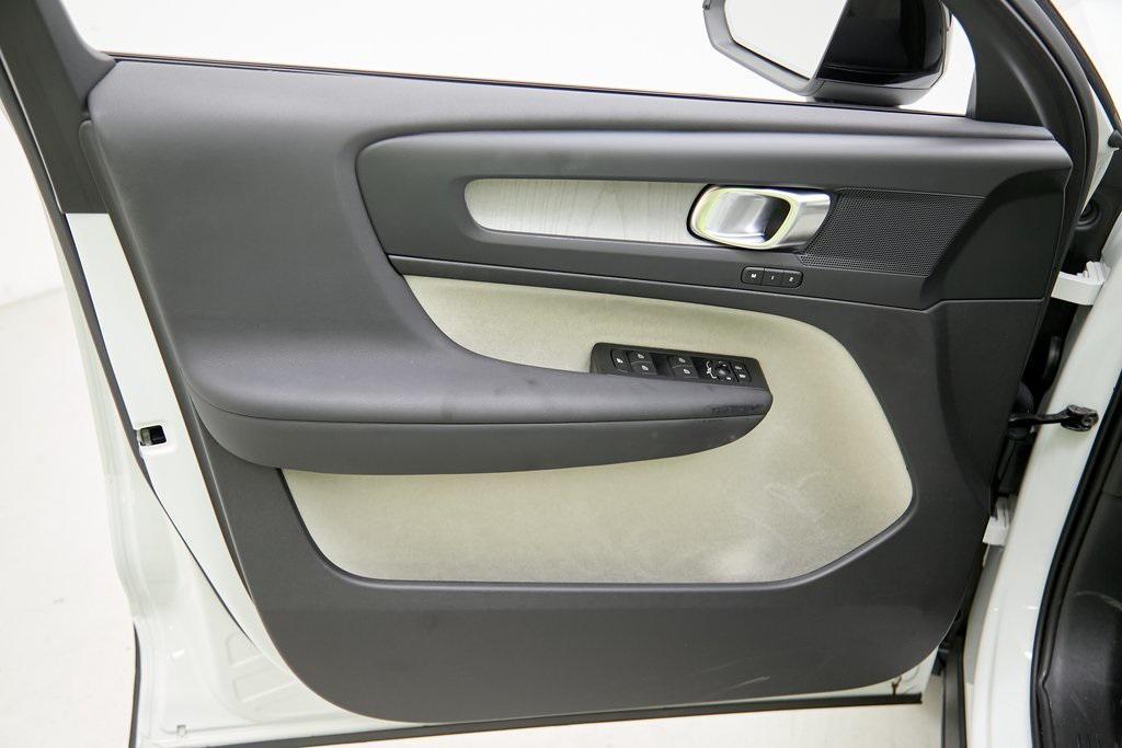 used 2024 Volvo XC40 car, priced at $36,495