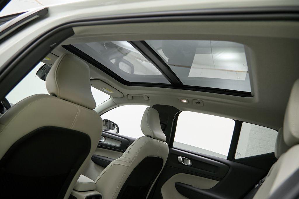 used 2024 Volvo XC40 car, priced at $36,495