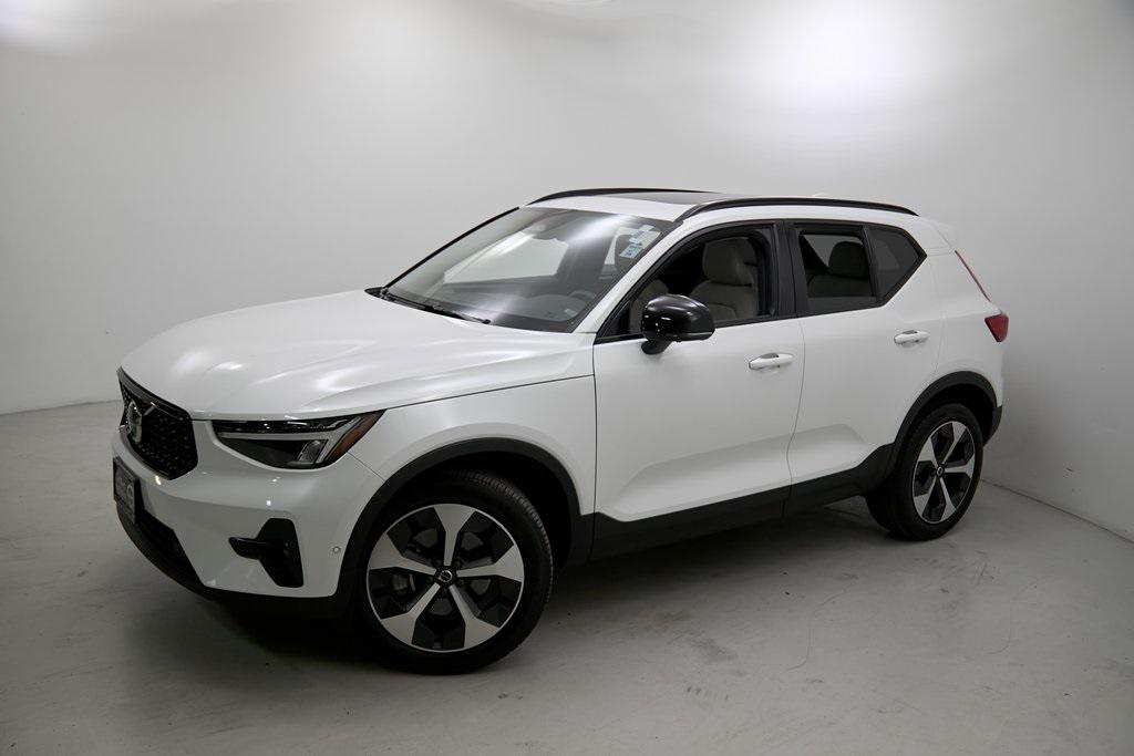 used 2024 Volvo XC40 car, priced at $36,495