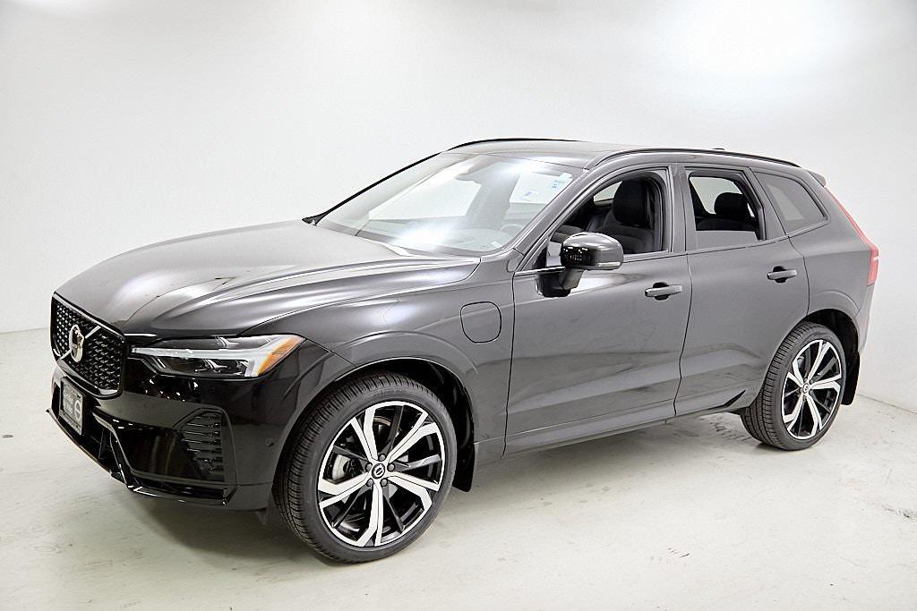 used 2022 Volvo XC60 Recharge Plug-In Hybrid car, priced at $44,995