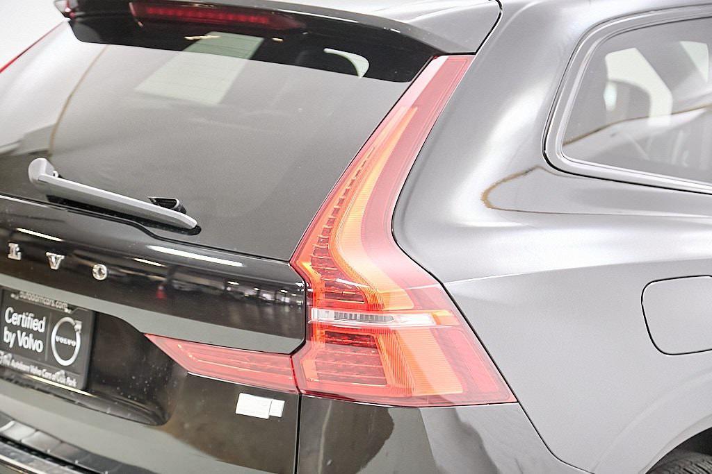 used 2022 Volvo XC60 Recharge Plug-In Hybrid car, priced at $44,995