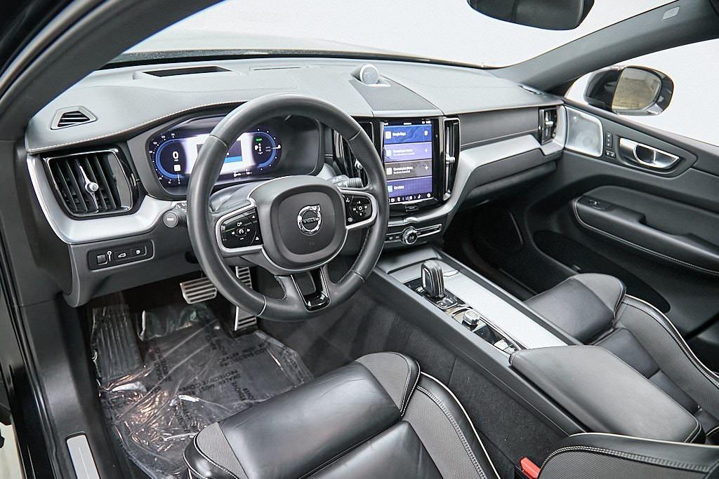 used 2022 Volvo XC60 Recharge Plug-In Hybrid car, priced at $44,995