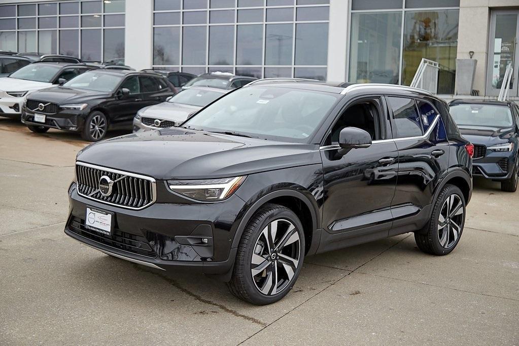 new 2024 Volvo XC40 car, priced at $47,633