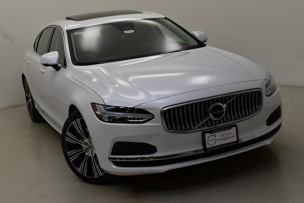 new 2024 Volvo S90 Recharge Plug-In Hybrid car