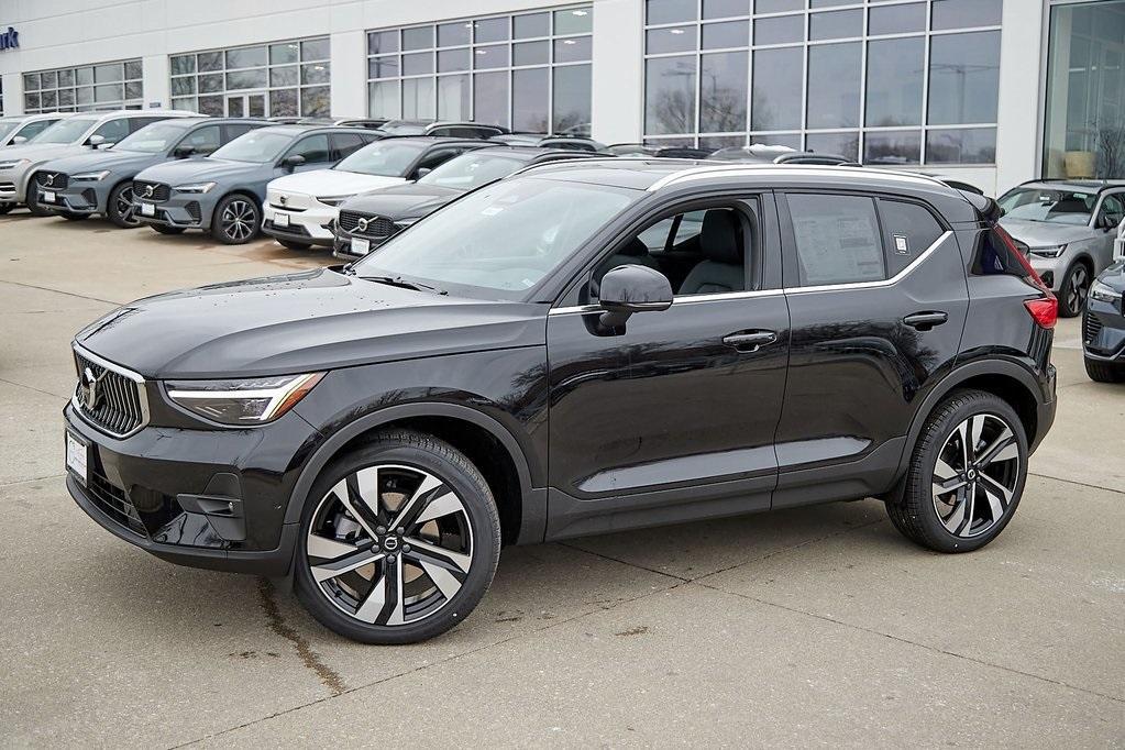 new 2024 Volvo XC40 car, priced at $47,633