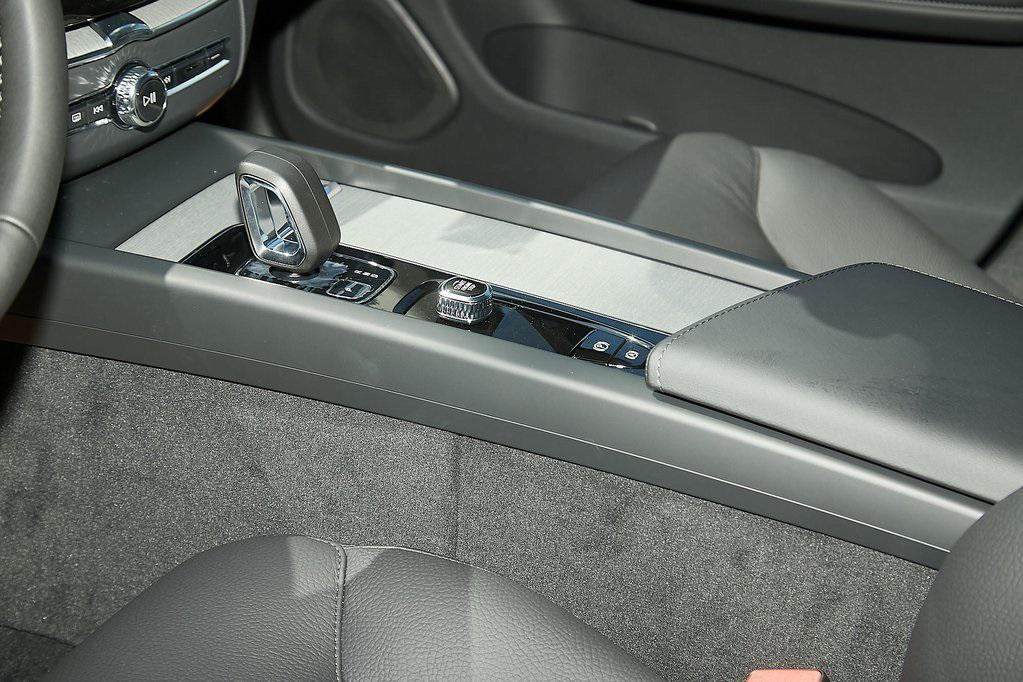 new 2025 Volvo XC60 car, priced at $52,693