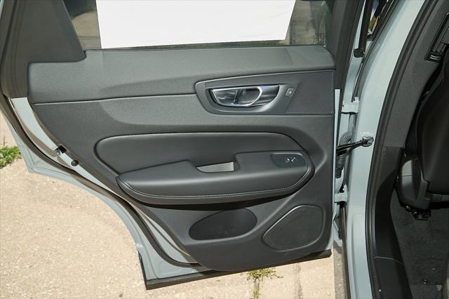 new 2025 Volvo XC60 car, priced at $53,262
