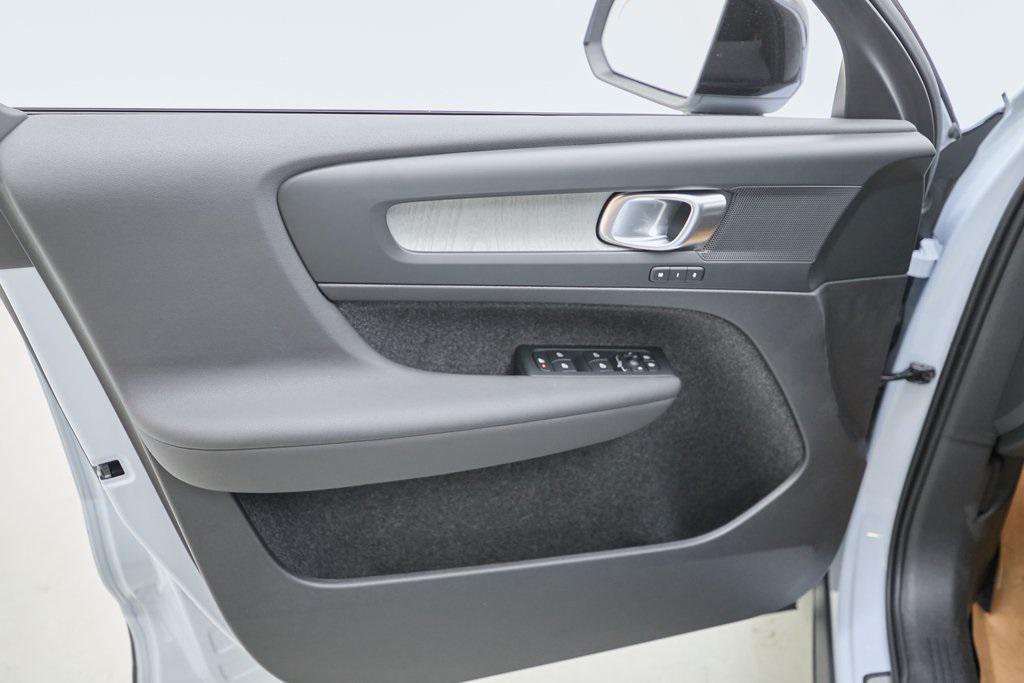 new 2026 Volvo XC40 car, priced at $48,150