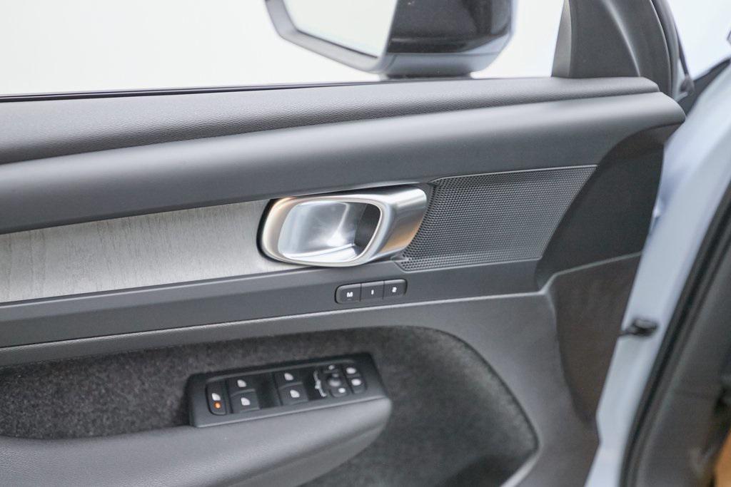 new 2026 Volvo XC40 car, priced at $48,150