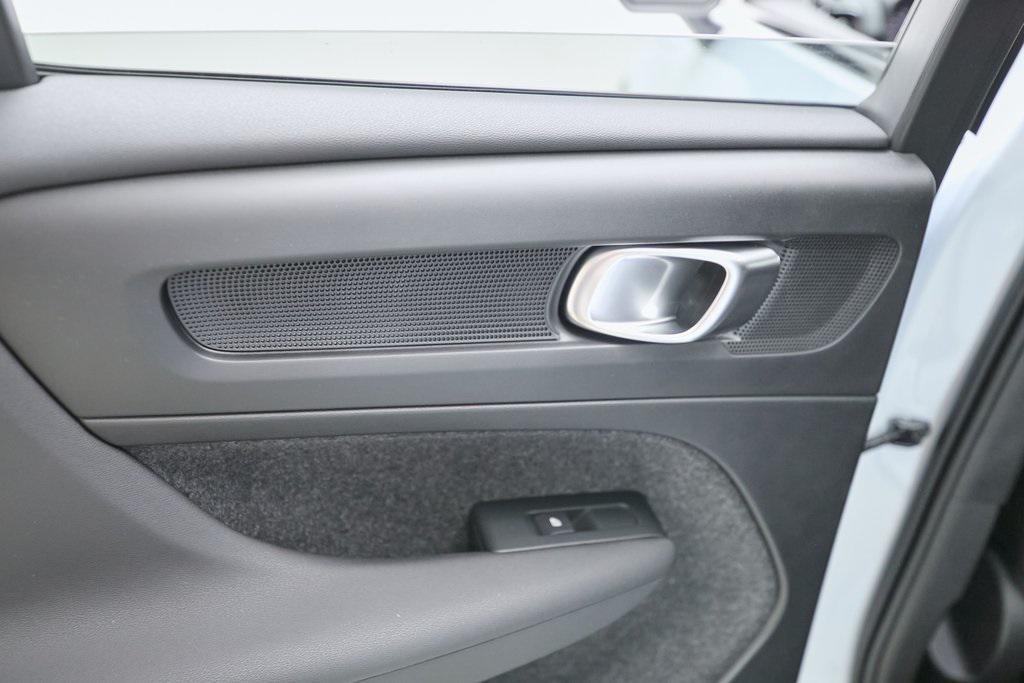 new 2026 Volvo XC40 car, priced at $48,150