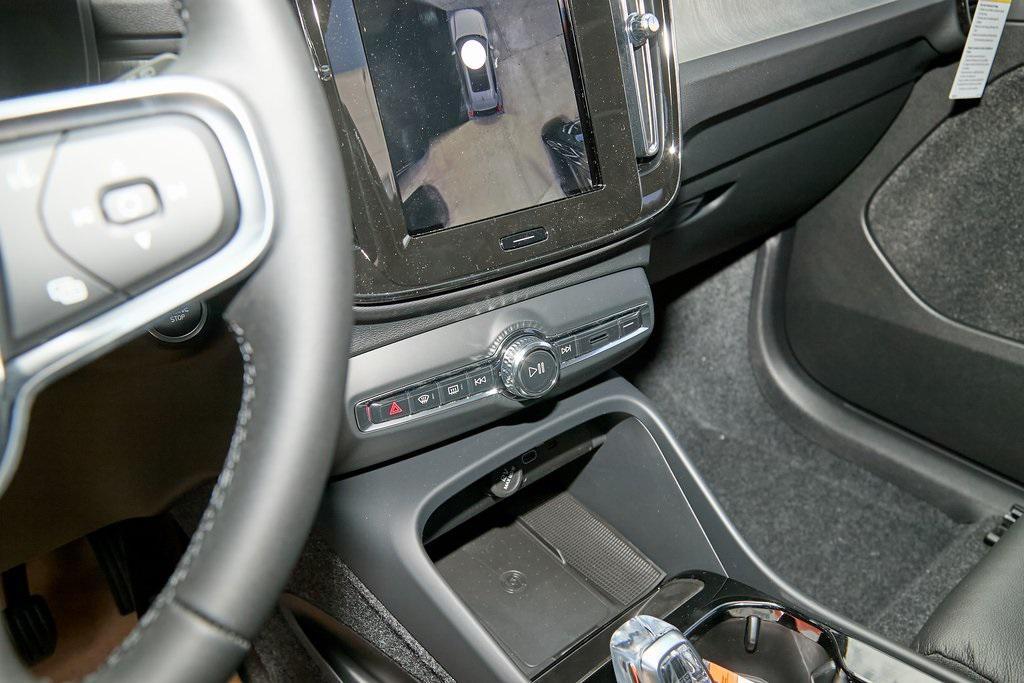 new 2026 Volvo XC40 car, priced at $51,975