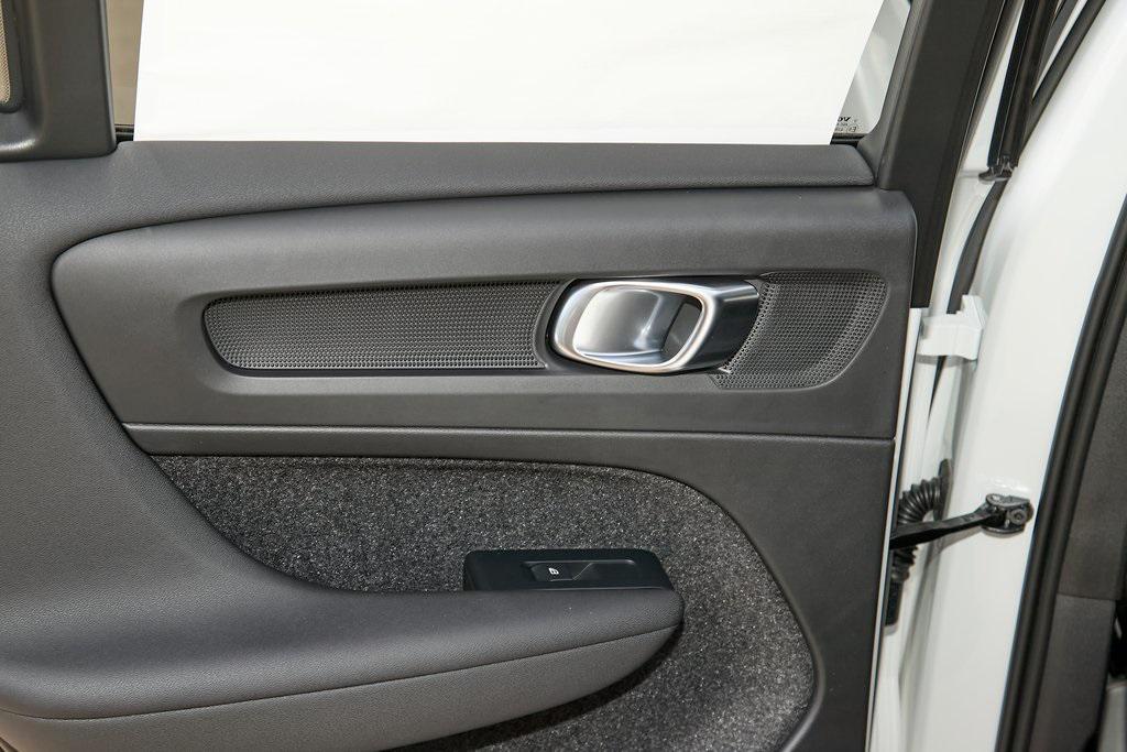 new 2026 Volvo XC40 car, priced at $51,975