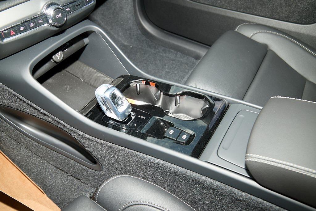 new 2026 Volvo XC40 car, priced at $51,975