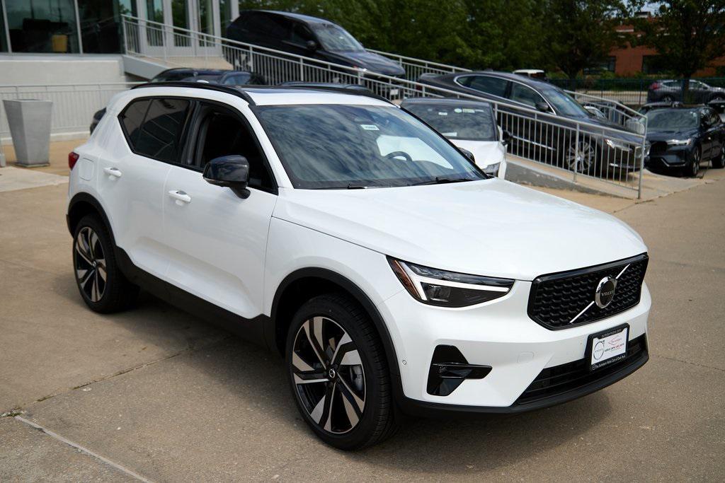 new 2026 Volvo XC40 car, priced at $51,975