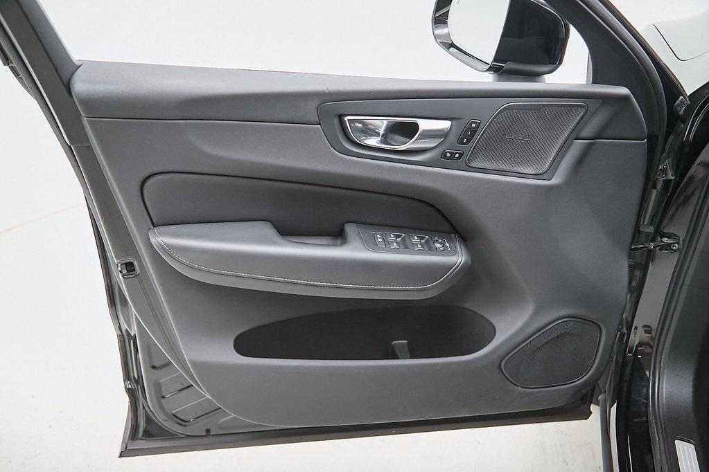 used 2021 Volvo XC60 car, priced at $26,895