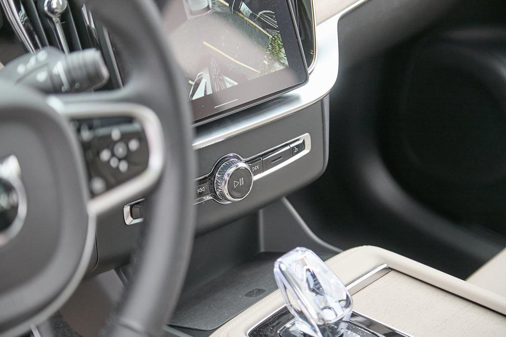 new 2026 Volvo XC90 car, priced at $68,825