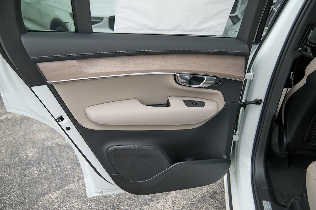 new 2026 Volvo XC90 car, priced at $68,825