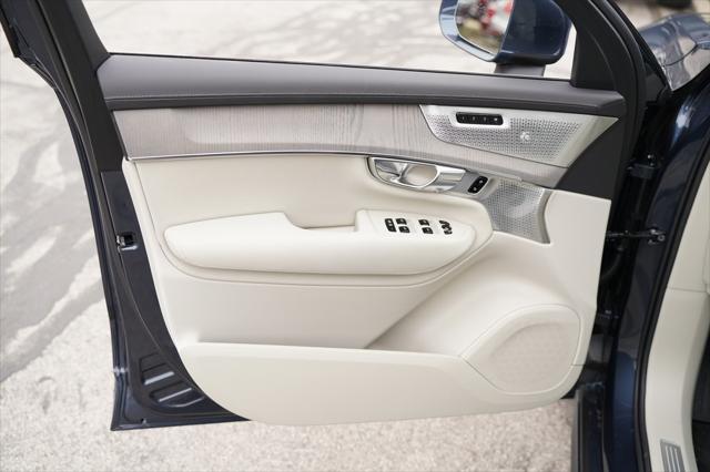 new 2025 Volvo XC90 car