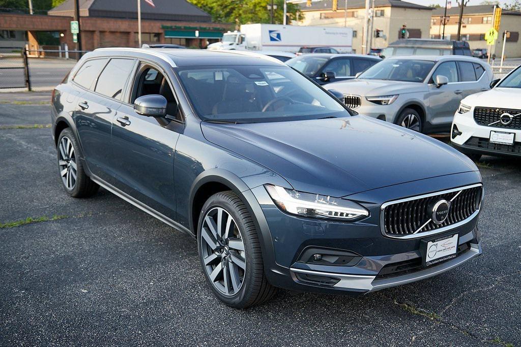 new 2025 Volvo V90 Cross Country car, priced at $61,240