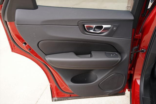 new 2025 Volvo XC60 car