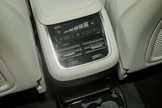 new 2025 Volvo XC90 car