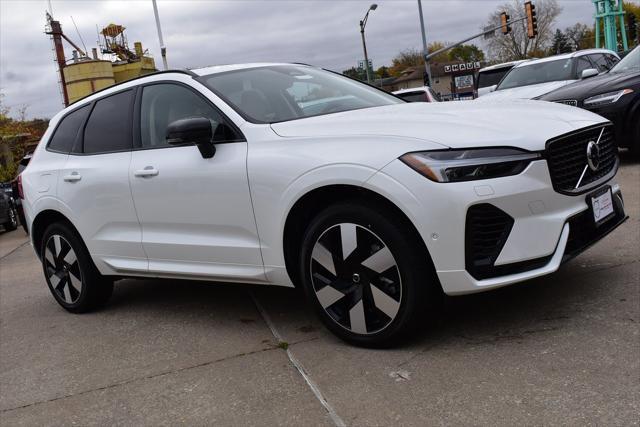 new 2025 Volvo XC60 Plug-In Hybrid car