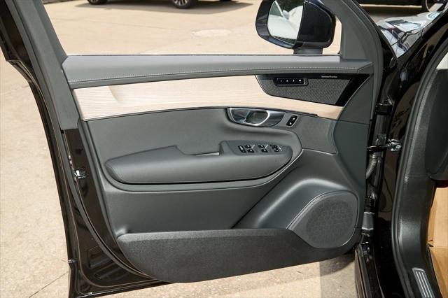 new 2025 Volvo XC90 car, priced at $63,244