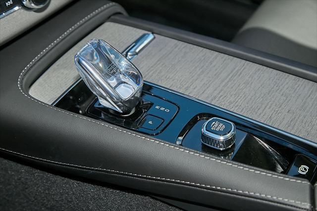 new 2025 Volvo XC90 car