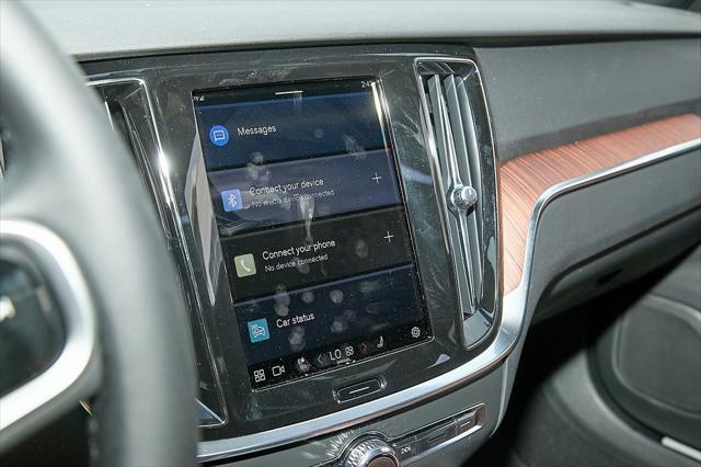 new 2025 Volvo V60 Cross Country car