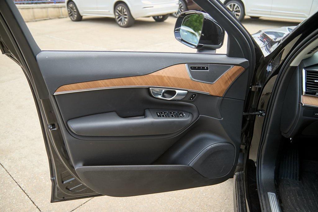new 2025 Volvo XC90 car, priced at $50,995