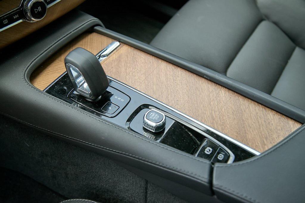 new 2025 Volvo XC90 car, priced at $50,995