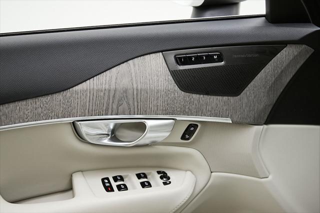 used 2024 Volvo XC90 Recharge Plug-In Hybrid car, priced at $62,880