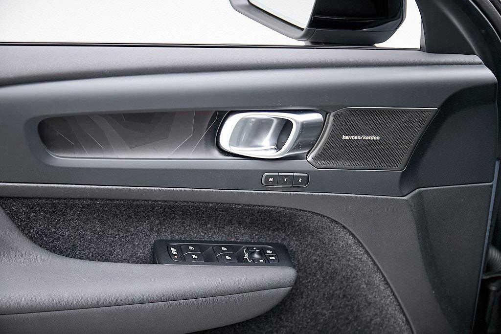 used 2023 Volvo XC40 Recharge Pure Electric car, priced at $32,495