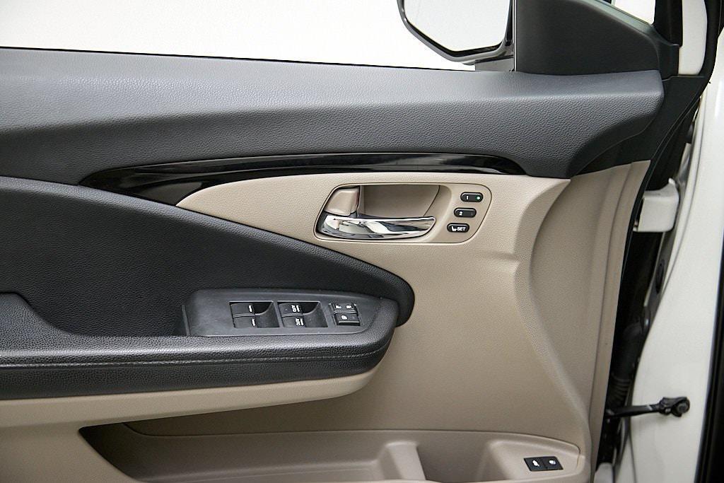 used 2016 Honda Pilot car, priced at $11,495