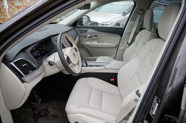 new 2025 Volvo XC90 car